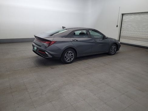 Used 2024 Hyundai Elantra SEL FWD image 10