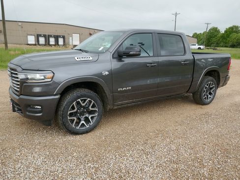 New 2026 RAM 1500 Laramie w/ Laramie Southwest Edition AWD/4WD image 7