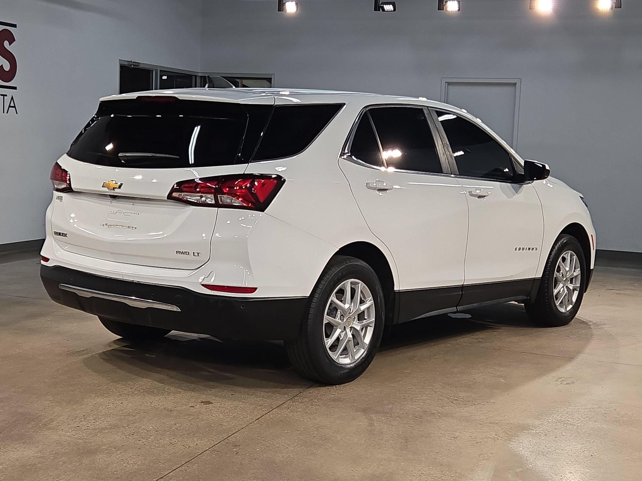 Used 2024 Chevrolet Equinox LT AWD/4WD image 7
