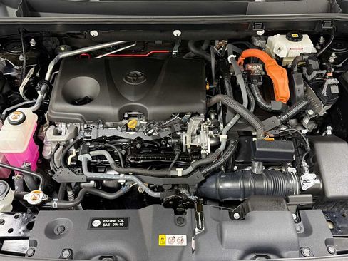 Certified 2021 Toyota RAV4 XLE Premium AWD/4WD image 30