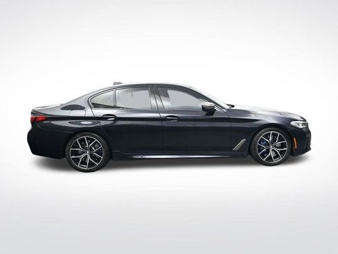 Used 2023 BMW M550i xDrive M550i xDrive w/ Dynamic Handling Package image 3