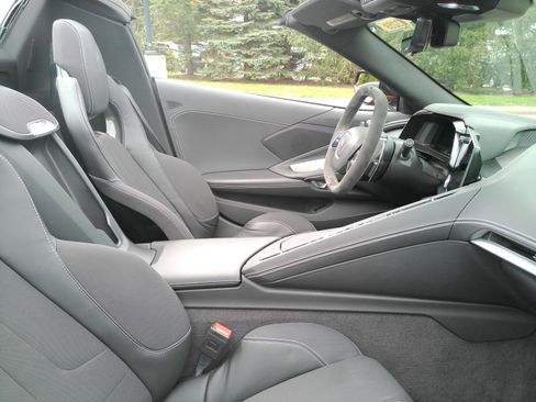 Certified 2023 Chevrolet Corvette Stingray Convertible w/ 1LT RWD image 24