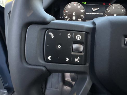 New 2025 Land Rover Defender 110 S AWD/4WD image 31
