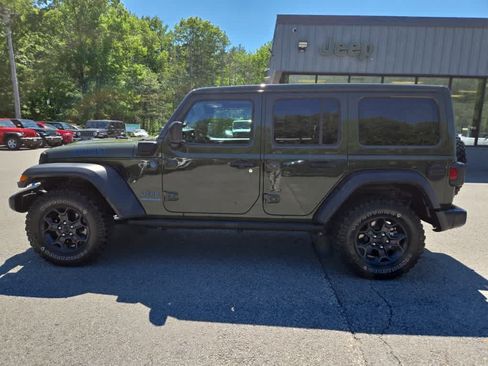Used 2023 Jeep Wrangler Unlimited w/ Sun & Screen Package AWD/4WD image 7