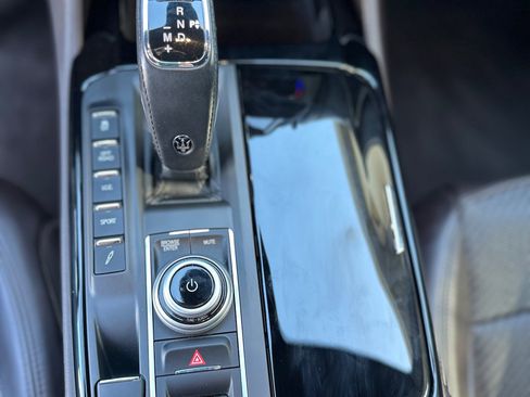 Used 2021 Maserati Levante S GranSport image 36