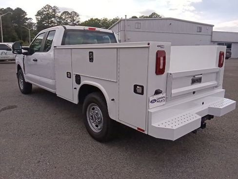 New 2026 Ford F250 XL RWD image 5