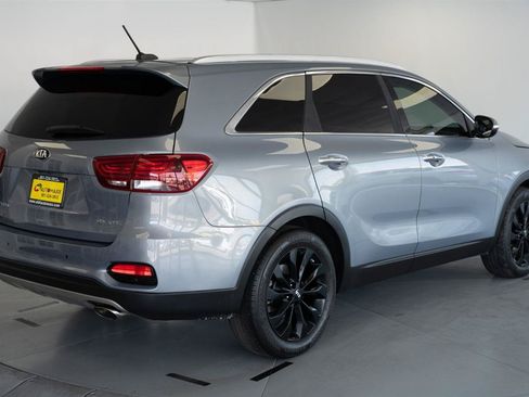 Used 2020 Kia Sorento EX FWD image 8