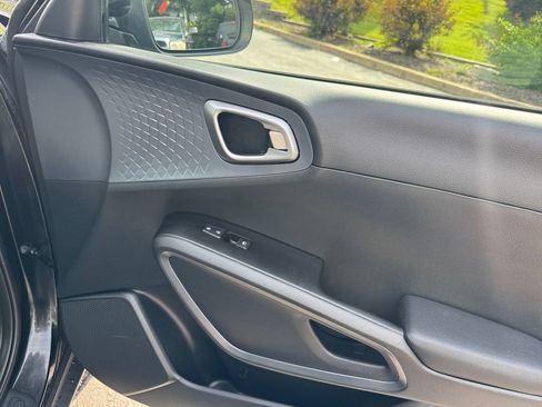 Used 2023 Kia Soul EX FWD image 22