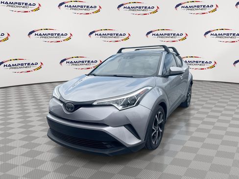 Used 2018 Toyota C-HR XLE FWD image 1