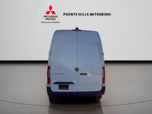 Used 2025 Mercedes-Benz Sprinter 2500 image 6