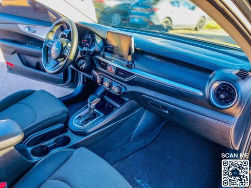 Used 2023 Kia Forte LXS image 29