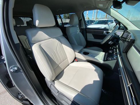 Used 2025 Hyundai Santa Fe SEL image 29