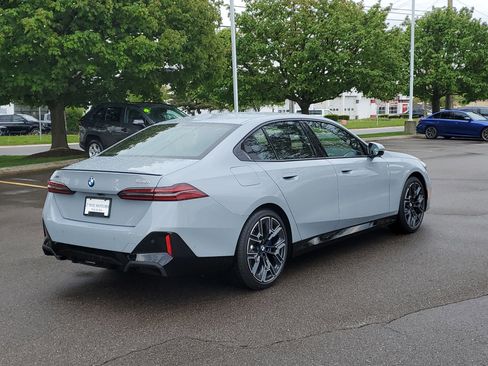 New 2026 BMW 530i xDrive w/ M Sport Package AWD/4WD image 3