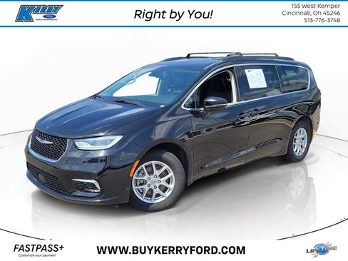 Used 2022 Chrysler Pacifica Touring-L FWD image 1