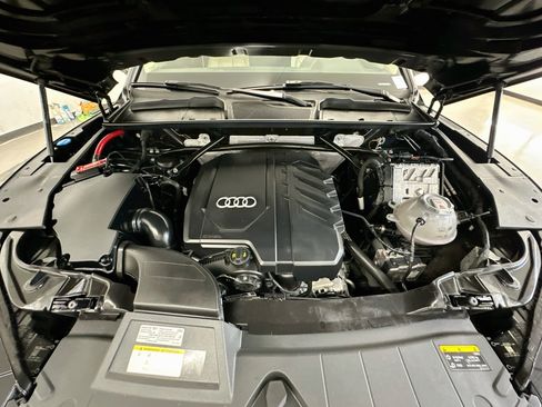 Used 2023 Audi Q5 2.0T Premium w/ Convenience Package AWD/4WD image 36