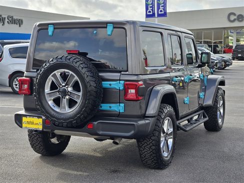 Used 2020 Jeep Wrangler Unlimited Sahara w/ LED Lighting Group image 4