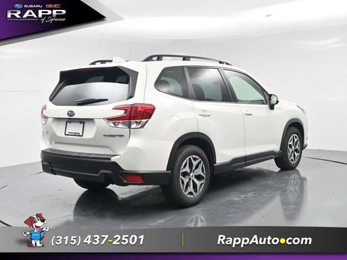 Used 2023 Subaru Forester Premium AWD/4WD image 30