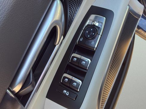 Used 2025 Kia Telluride S image 44