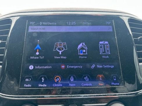 Used 2019 Jeep Grand Cherokee Altitude AWD/4WD image 23