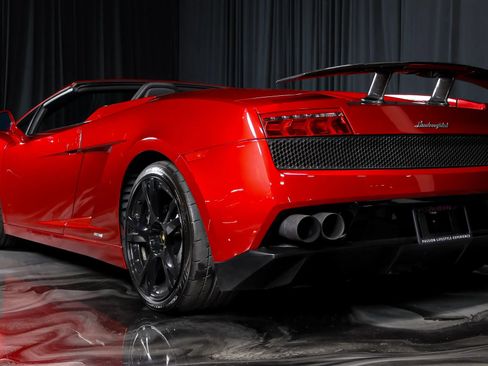 Used 2011 Lamborghini Gallardo LP 560-4 AWD/4WD image 12