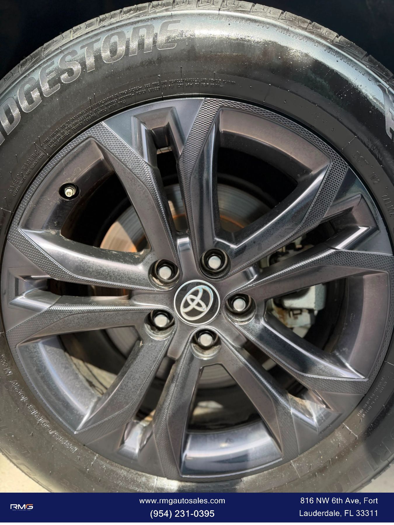 Used 2024 Toyota Sienna XLE Woodland Edition AWD/4WD image 12