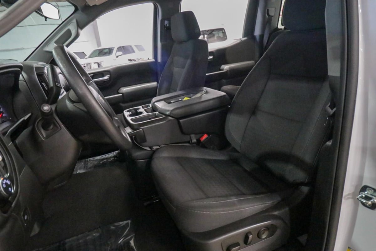 Used 2023 Chevrolet Silverado 1500 Custom AWD/4WD image 9