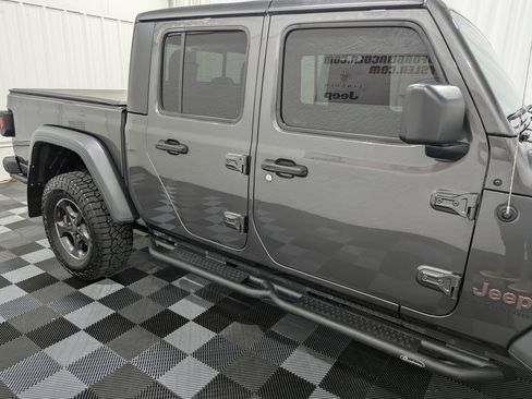 Used 2022 Jeep Gladiator Rubicon w/ Cold Weather Group AWD/4WD image 9