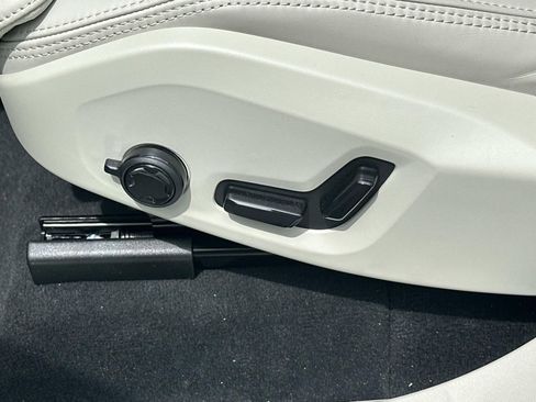 New 2026 Volvo XC90 B6 Ultra AWD/4WD image 14