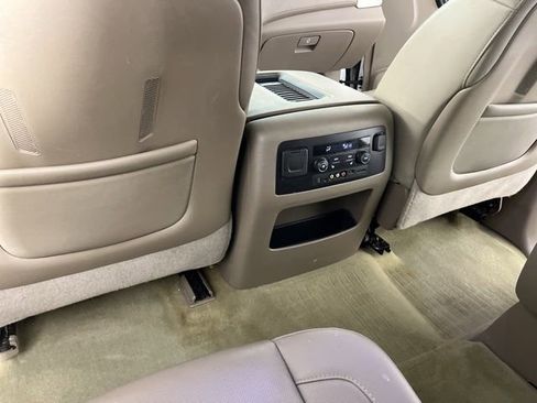Used 2016 GMC Yukon SLT w/ Premium Edition image 44