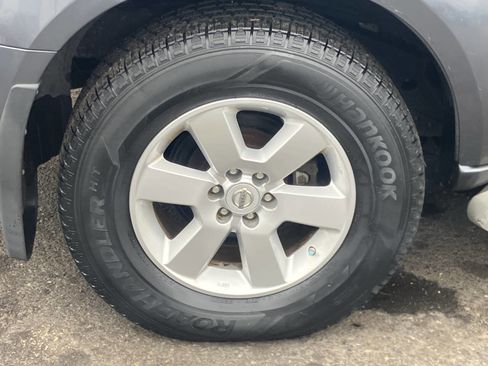 Used 2011 Nissan Pathfinder SV AWD/4WD image 15