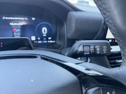 Used 2025 Ford Explorer Platinum w/ LUX Leather Package image 39