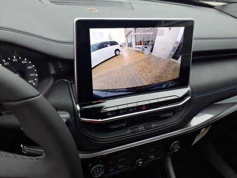 New 2026 Jeep Compass Latitude image 25