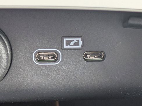 New 2025 Volvo XC40 B5 Plus w/ Climate Package image 23