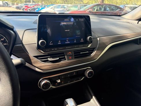 Used 2026 Nissan Altima 2.5 SV FWD image 17