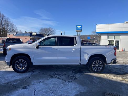 Used 2023 Chevrolet Silverado 1500 LT image 4