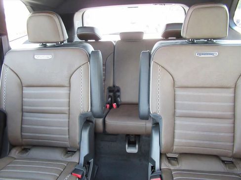 New 2026 GMC Acadia Denali Ultimate FWD image 17