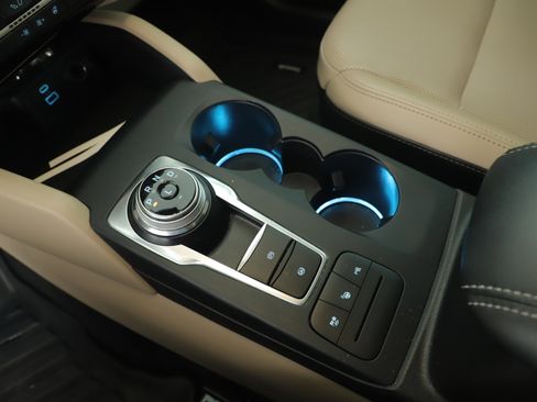 Used 2021 Ford Escape Titanium image 13