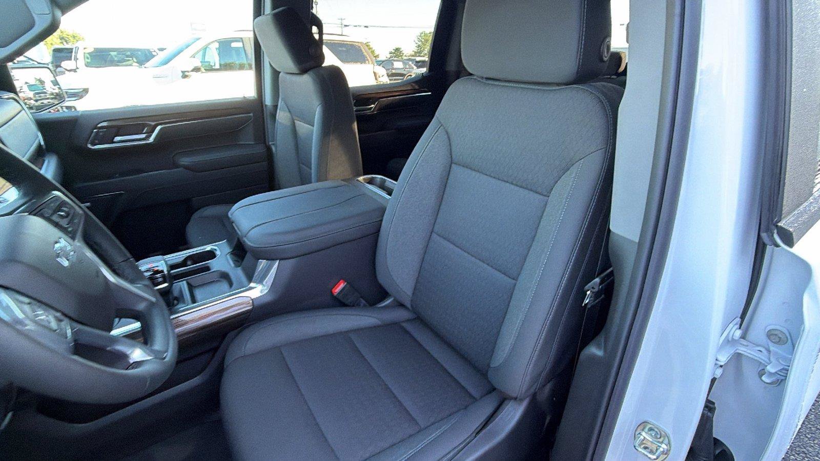New 2026 Chevrolet Silverado 1500 RST w/ Convenience Package II AWD/4WD image 4