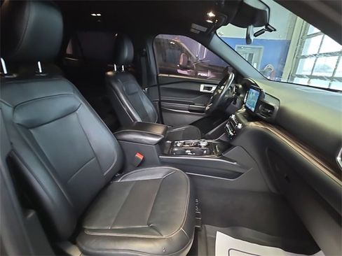 Used 2020 Ford Explorer Limited image 34