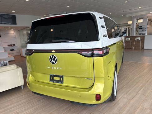 New 2025 Volkswagen ID. Buzz 1st Edition image 2