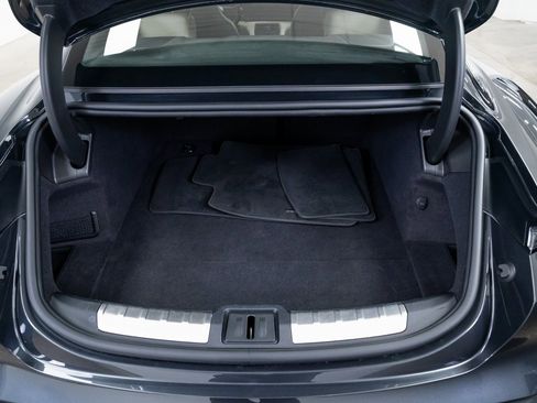 Used 2020 Porsche Taycan Turbo image 8