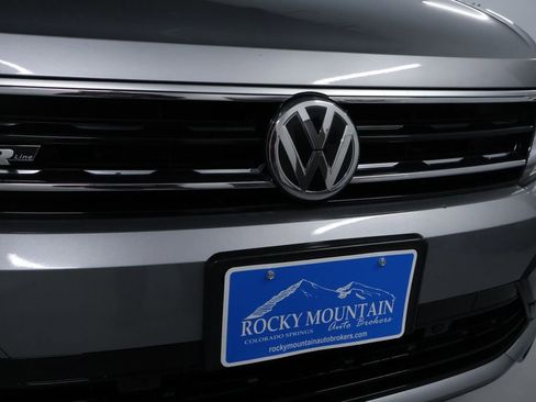 Used 2021 Volkswagen Tiguan SE R-Line w/ 3rd Row Seat Package image 9