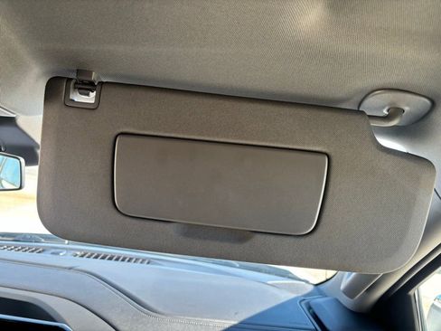 Used 2024 GMC Sierra 1500 SLE image 15