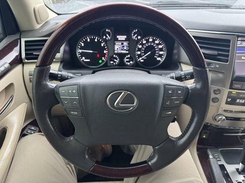 Used 2015 Lexus LX 570 4WD image 27
