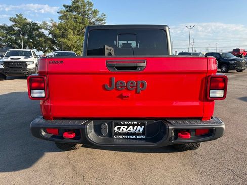 Used 2023 Jeep Gladiator Rubicon AWD/4WD image 6