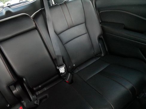 Used 2022 Honda Pilot TrailSport image 14