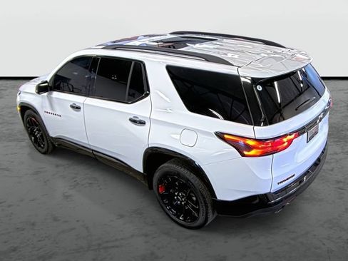 Used 2023 Chevrolet Traverse Premier w/ Redline Edition AWD/4WD image 2