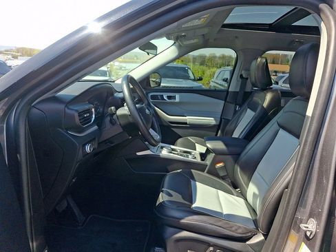 Certified 2023 Ford Explorer XLT w/ Equipment Group 202A AWD/4WD image 14