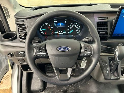 New 2025 Ford Transit 250 148 Medium Roof image 10