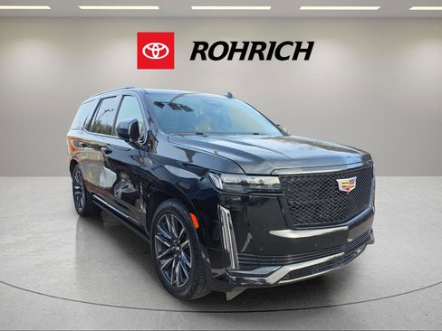 Used 2023 Cadillac Escalade Sport w/ Touring Package image 3